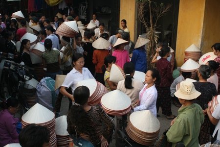 Hat market Beautiful characteristic of Vietnamese soul